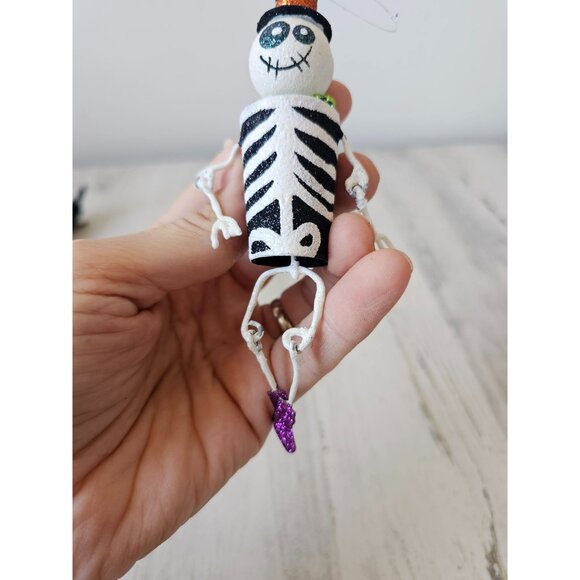 Pier 1 glitter skeleton jointed ornament sparkle retired rare Xmas tree top hat - Picture 8 of 8